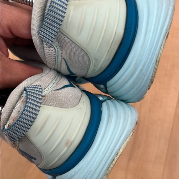 Hoka Teal Gaviota 3 Sneakers size 9 - Picture 9 of 14